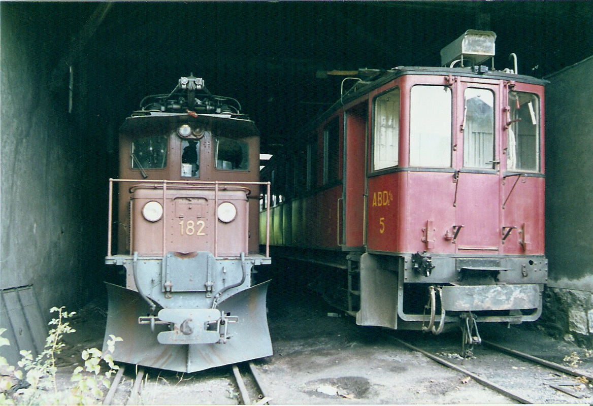 ancienne motrice des origines de la ligne